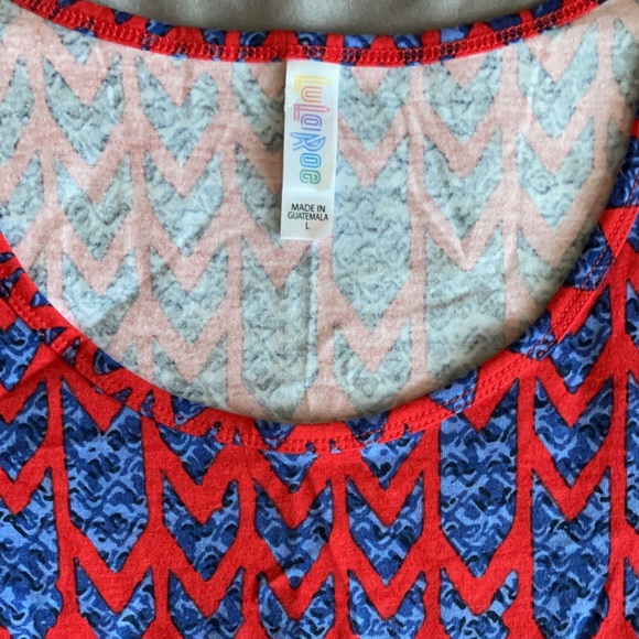*BNWOT* Sz Large LulaRoe Classic T - Picture 2 of 4